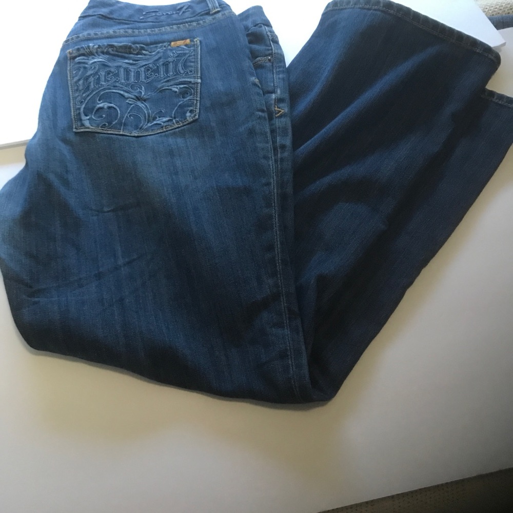 Medium dark blue jeans by Sevens
